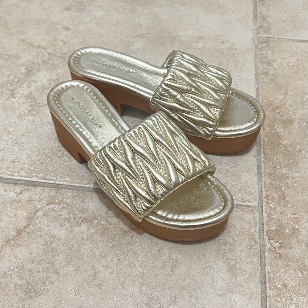 Brand new gold wedges.